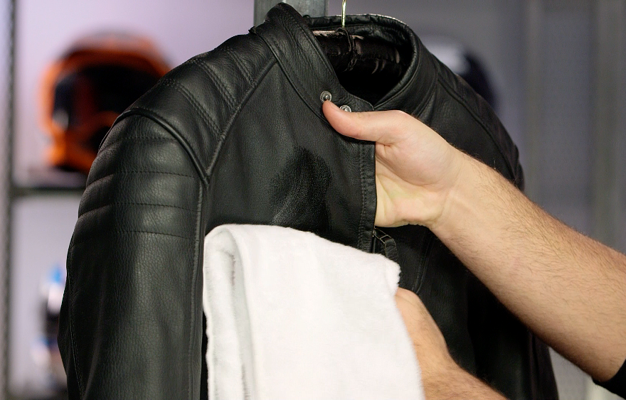 Leather cleaning(services) 2